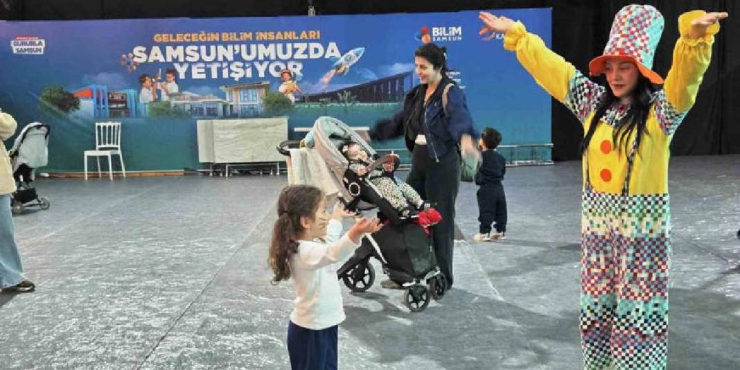 Sadece büyükler değil küçükler de bayılıyor: ‘Ramazan Sokağı’ coşkuyu artırıyor! 2